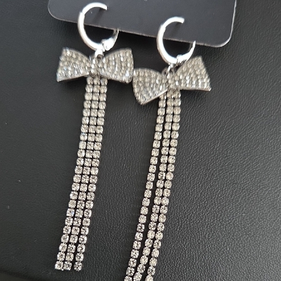 Paparazzi Silver Rhinestone Bow Earrings - Picture 2 of 4